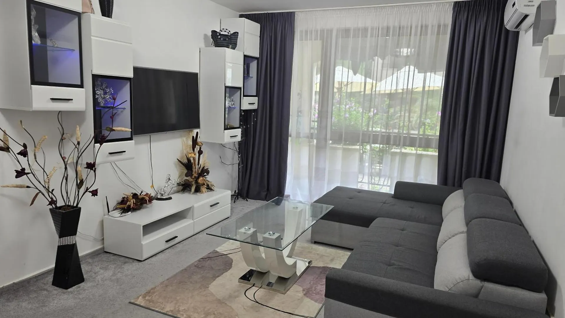 Cascadas Pool View Luxury Apartment Sunny Beach 0*,  Bulgaria